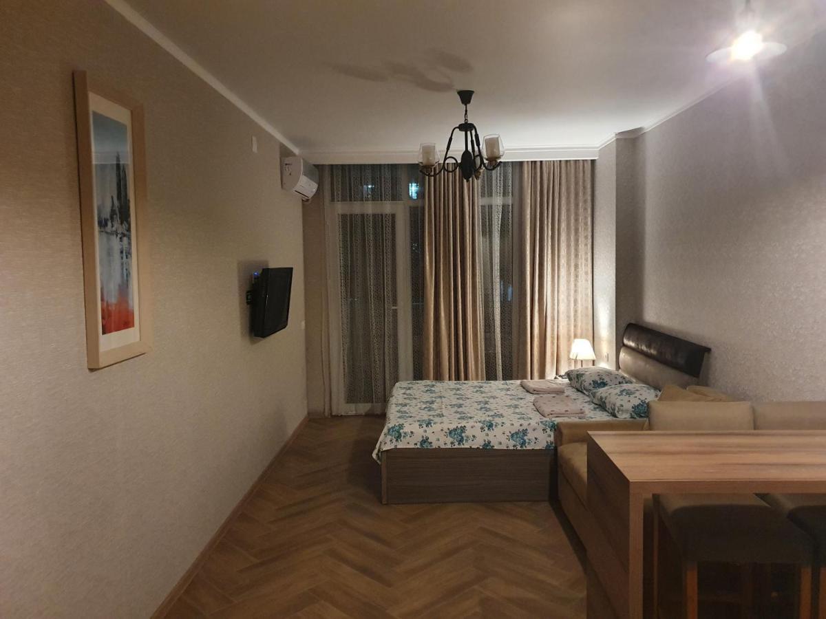Real Palace Батуми Экстерьер фото