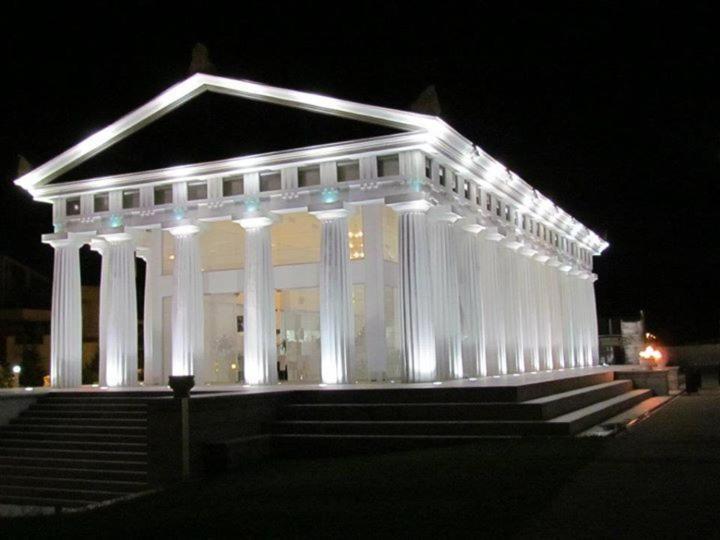 Real Palace Батуми Экстерьер фото
