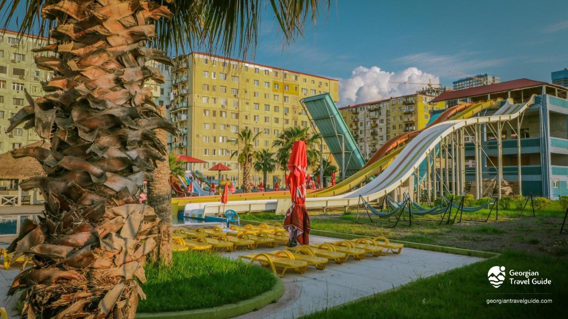 Real Palace Батуми Экстерьер фото